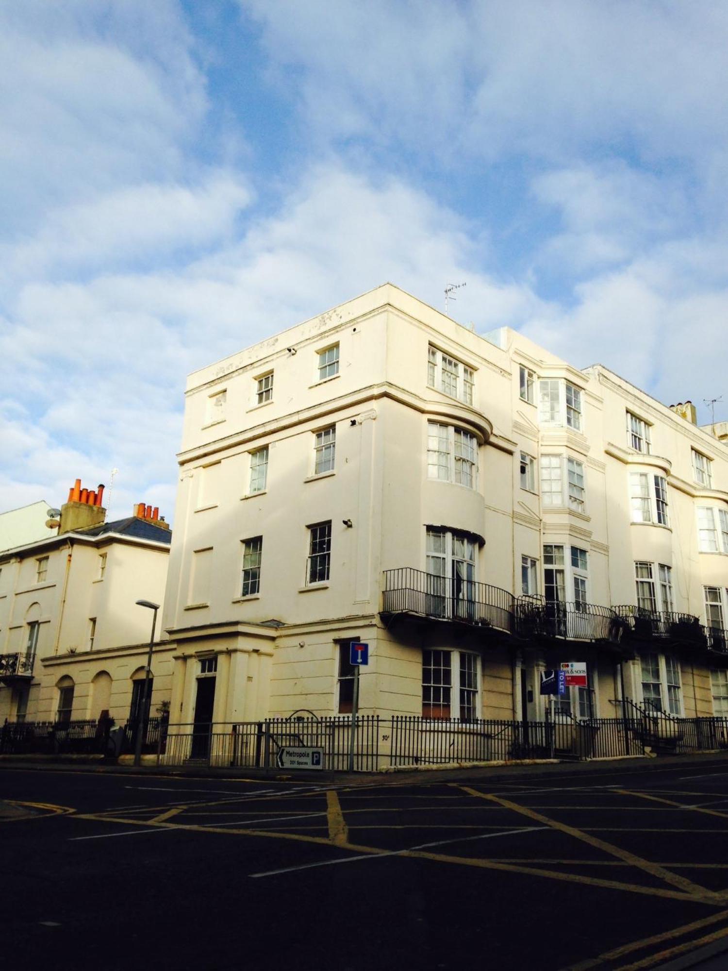 Two Top Central Beach Studios - Also Separate Spa Cabin And Watersports Brighton Exteriör bild